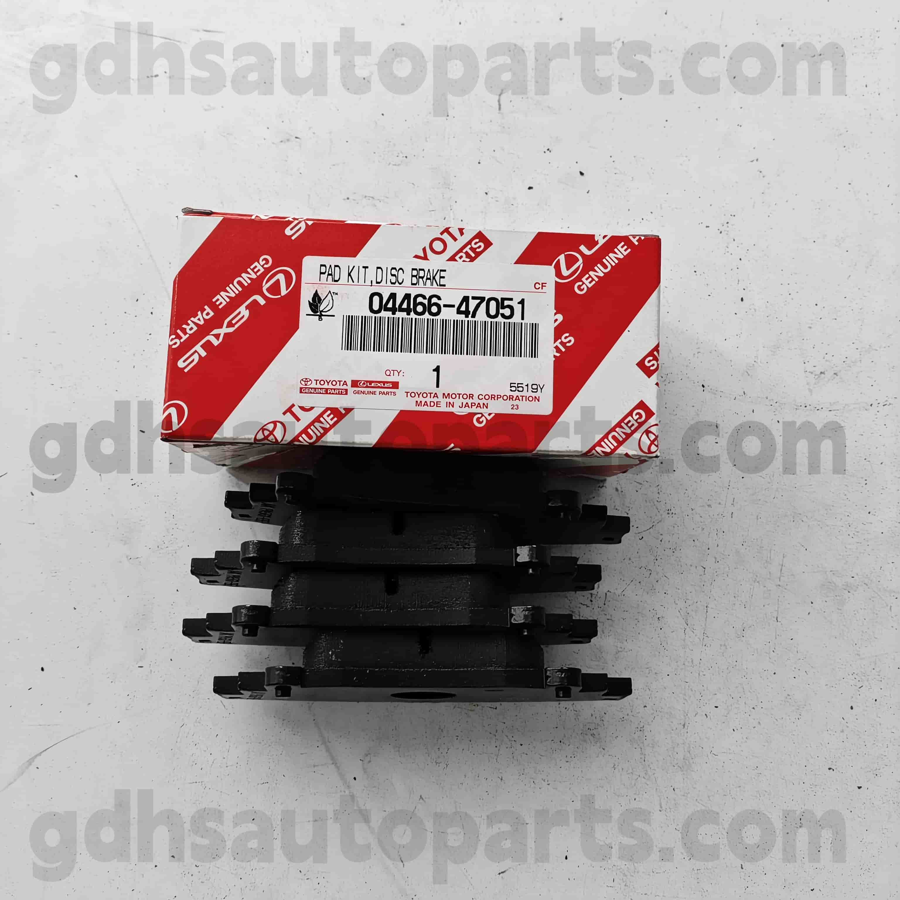 04466-47051 TOYOTA GENUINE PARTS REAR BRAKE PAD PARA SA PRIUS V 、 EZ CHASSIS NO. ZGR2#
