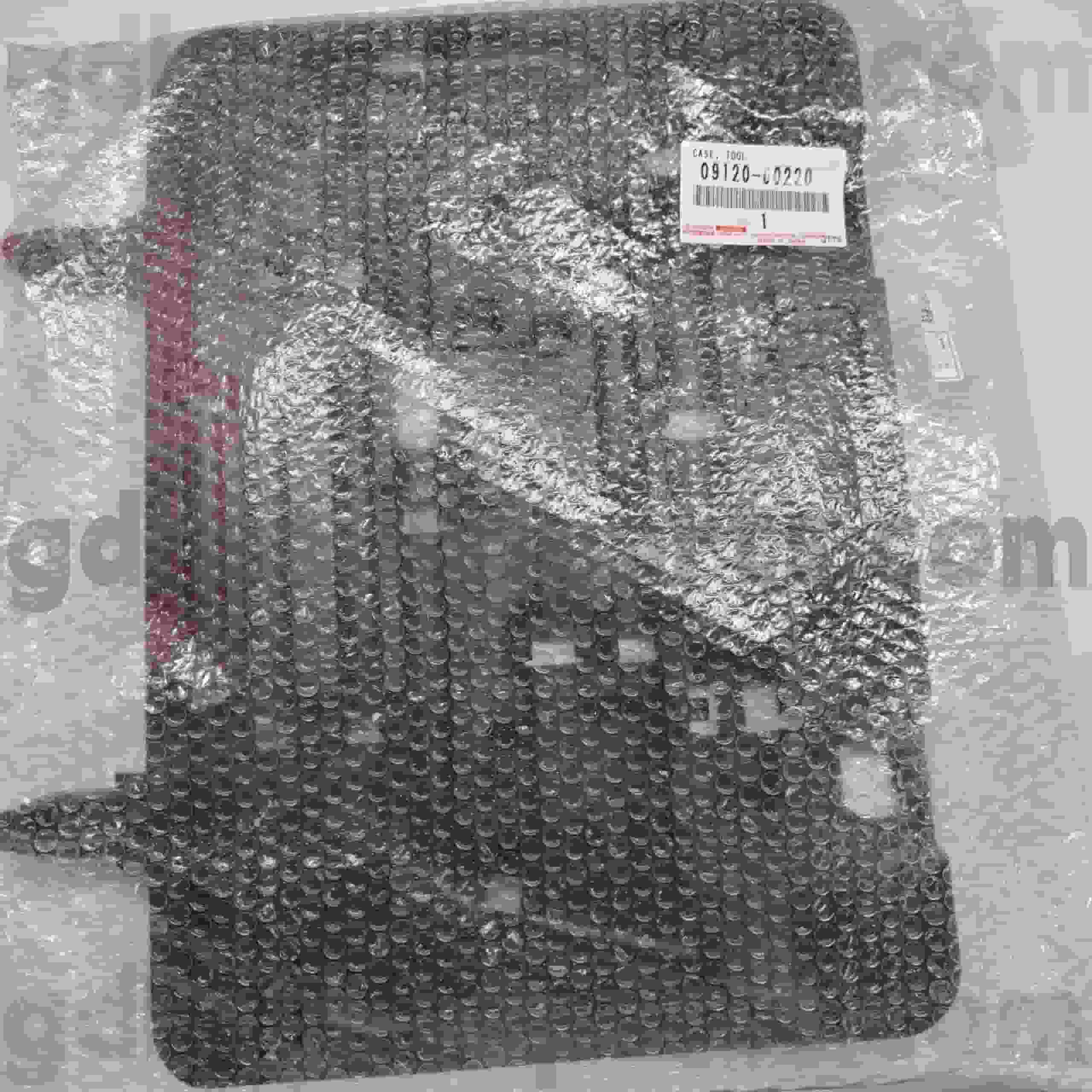 09120-60220 TOYOTA GENUINE PARTS TOOL SLOT PARA SA LAND CRUISER PRADO, LEXUS GX400/460 CHASSIS HINDI. GDJ150 GRJ150 KDJ150