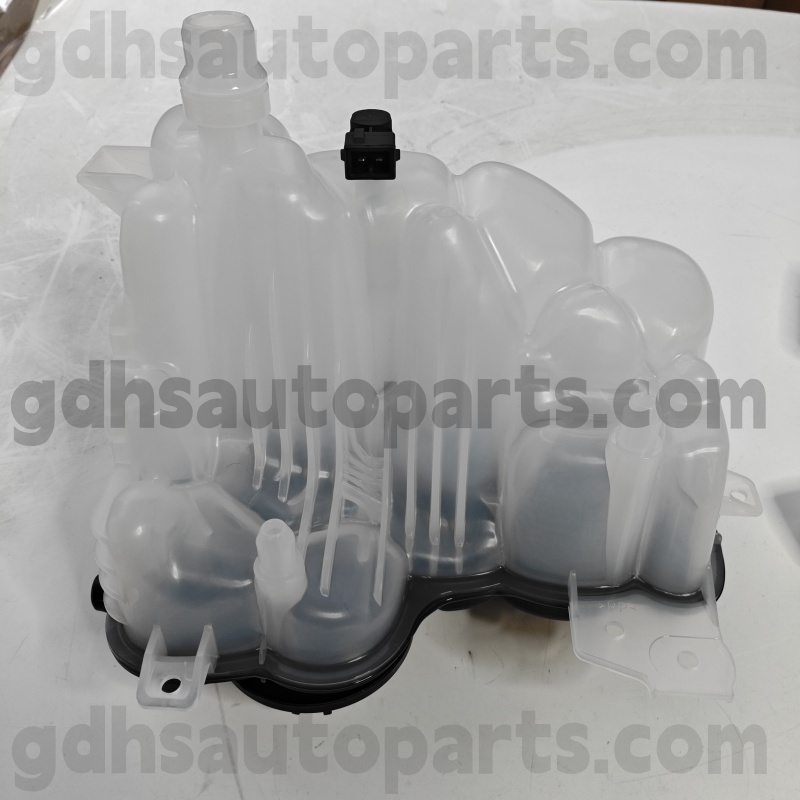 996316 Nissens Expansion Tank para sa Range Rover Velar OE no. LR128194